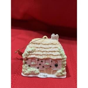 Danbury Mint Irish Country Cottage Collectible Christmas Ornament 2010